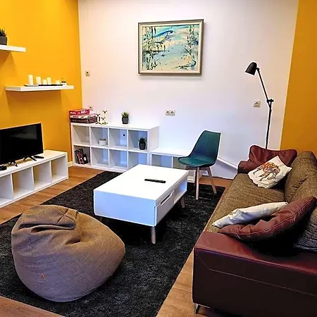 Railway Bed Hostel Kaunas